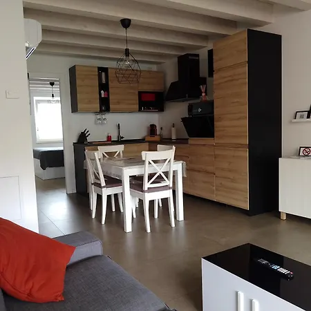 Verona Urban Apartment Exterior photo